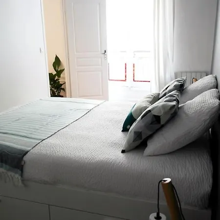 Haussmanannien Cosy - Republique Apartment