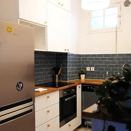 Haussmanannien Cosy - Republique Apartment *